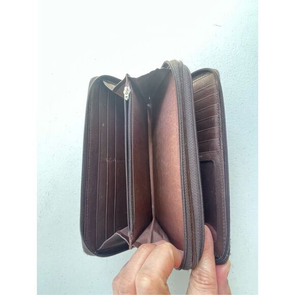 Tumi Brown Leather Wallet - Picture 9 of 10